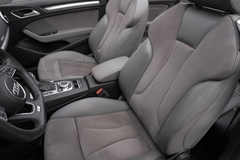 Audi A3 2.0 TFSI 140kW S-LINE QUATTRO - fotka 27 z 37