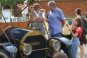 Krása a elegance starých strojů na veteránské vyjížďce plzeňského Veteran Car Clubu v Radobyčicích.