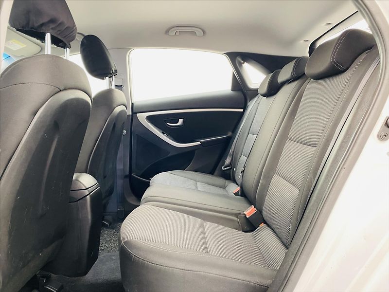 Hyundai i30 1,6 GDI 99kW 1.maj. ČR - fotka 6 z 22