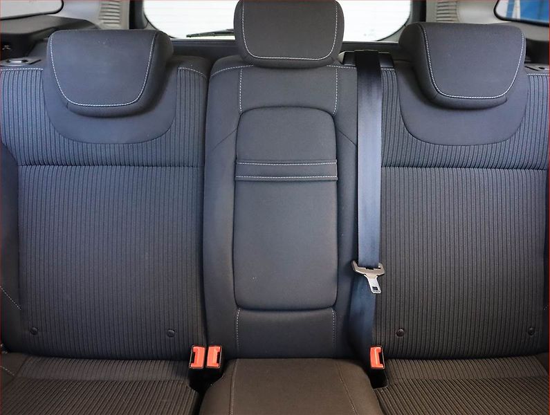 Ford Focus (2013) 1.6 TDCi, Serv.kniha, nová STK - fotka 10 z 16