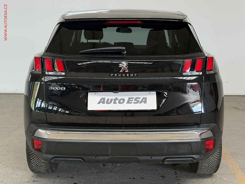 Peugeot 3008 (2023) 1.2PT, Allure, AT, LED, TZ - fotka 5 z 18