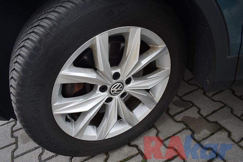 Volkswagen Tiguan Allspace (2021) Highline 2,0 TSI 4Motion,7míst - fotka 29 z 33