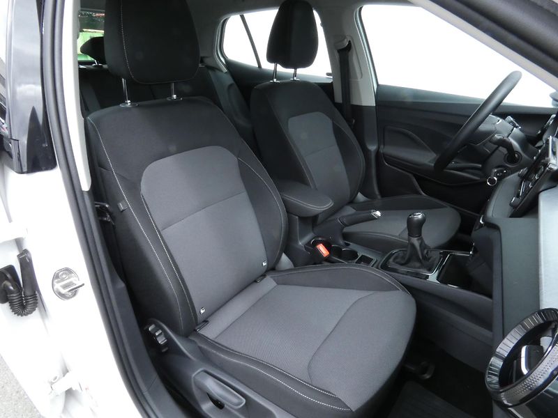 Škoda Fabia IV AmbitionPlus 1.0 TSI /70kW - fotka 22 z 30