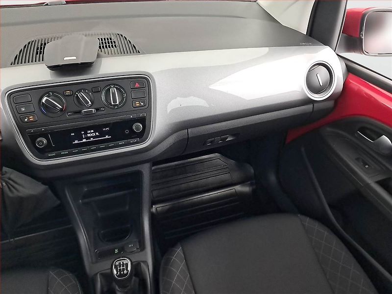 Škoda Citigo (2017) 1.0 MPI, ČR,1.maj - fotka 8 z 16