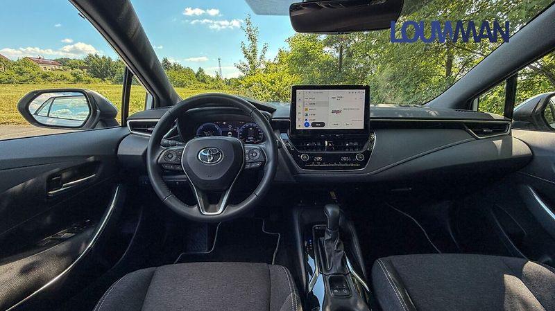Toyota Corolla 2.0 HEV e-CVT COMFORT TECH - fotka 5 z 24