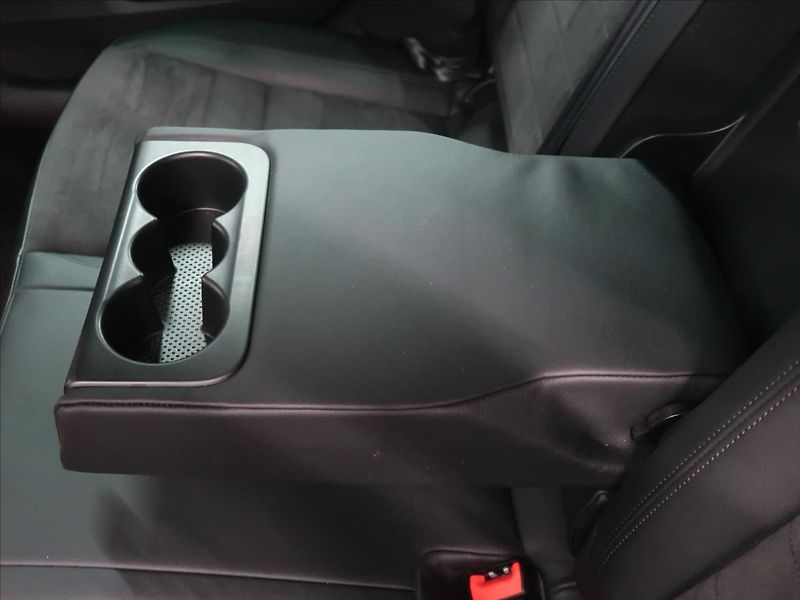 Škoda Octavia 2,0 TDI 135KW DSG SCOUT TOP! - fotka 30 z 39