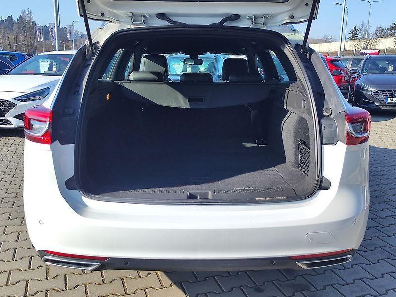 Opel Insignia 2.0 CDTi/128kW Elegance AT - fotka 9 z 31