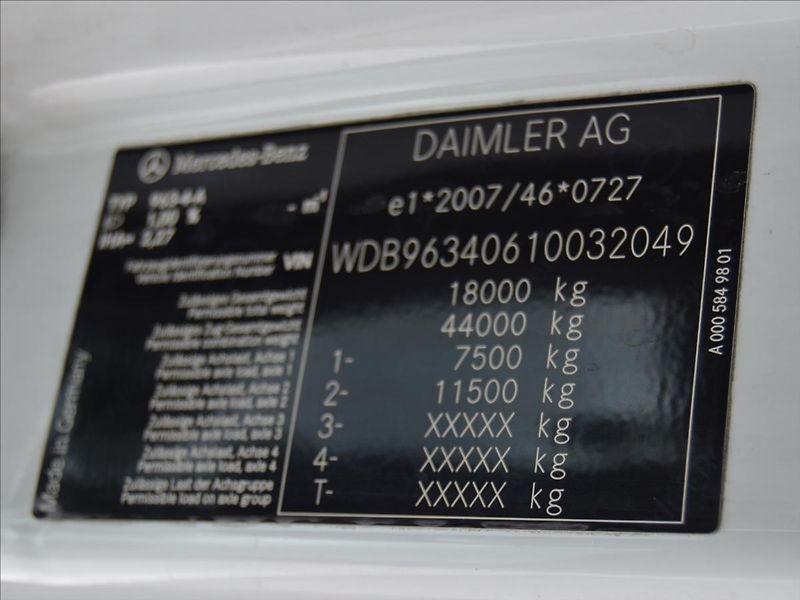 Mercedes-Benz Actros 1845 lowdeck - fotka 12 z 17