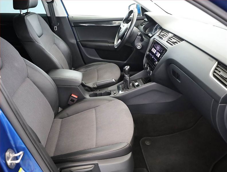 Škoda Octavia (2019) Style 1.6 TDI, Serv.kniha - fotka 7 z 15