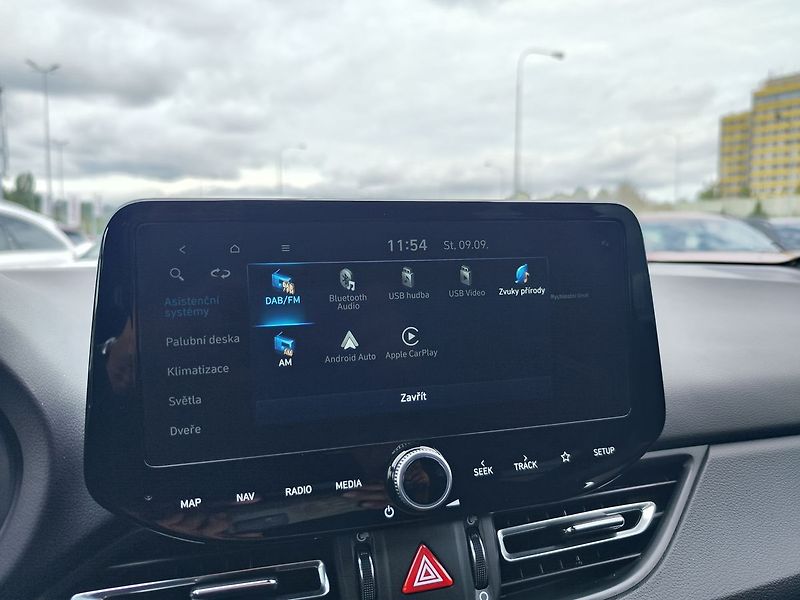 Hyundai i30 1.5 T-GDI/103kW N-Line DCT - fotka 18 z 35