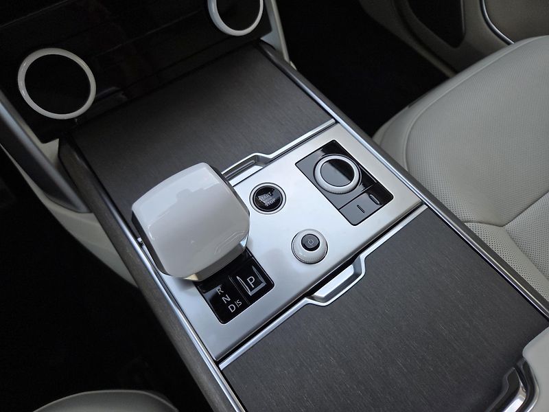 Land Rover Range Rover D350 SV  - fotka 60 z 72
