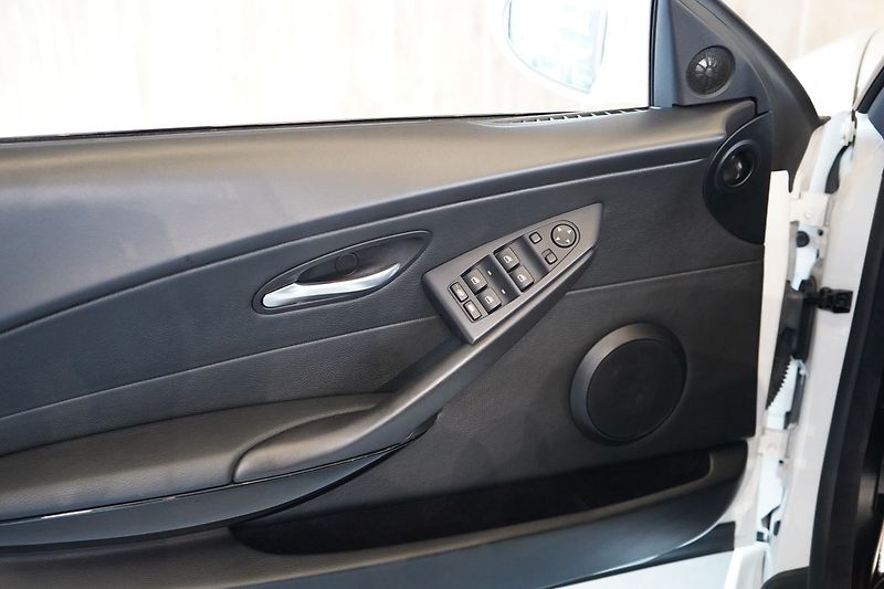 BMW M6 Cabrio, V10,Head-up,Soft-close - fotka 23 z 41