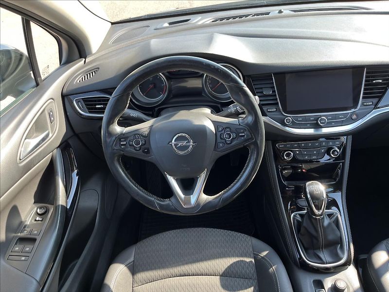 Opel Astra 1,6 CDTi + KLIMA NAVI SERVIS - fotka 14 z 42