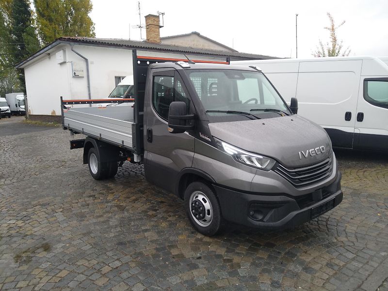 Iveco Daily 35C210 automat 3,0L sklopka - fotka 2 z 8
