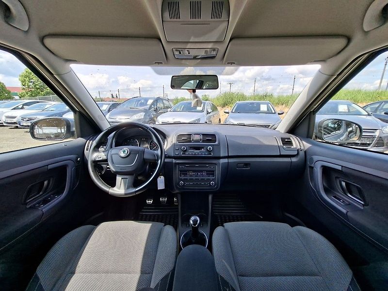 Škoda Roomster 1,2 TSI 63kW M5 2.MAJ - fotka 2 z 23