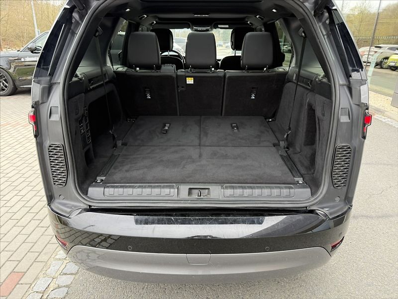 Land Rover Discovery 3,0 R-DYNAMIC SE D300 - fotka 24 z 26