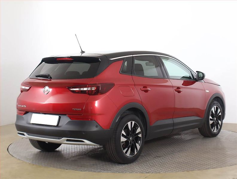 Opel Grandland X (2019) 1.2 Turbo, Serv.kniha - fotka 5 z 16