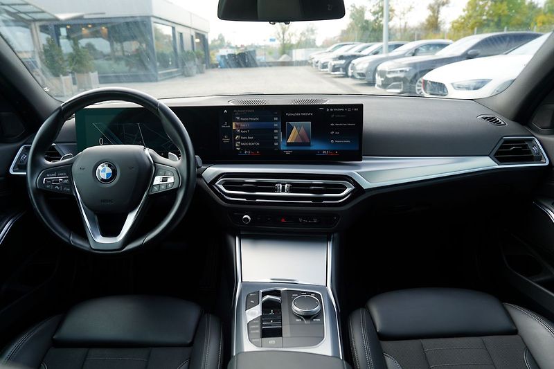 BMW Řada 3 320d xDrive/Lasery/kůže/1.maj. - fotka 22 z 40
