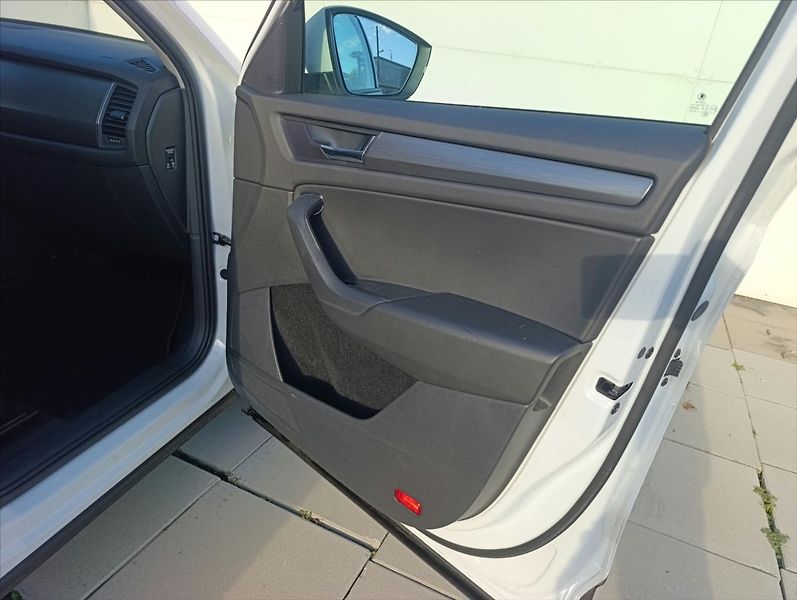 Škoda Kodiaq 2,0 TDi 4x4 DSG 7.míst Navi - fotka 29 z 38