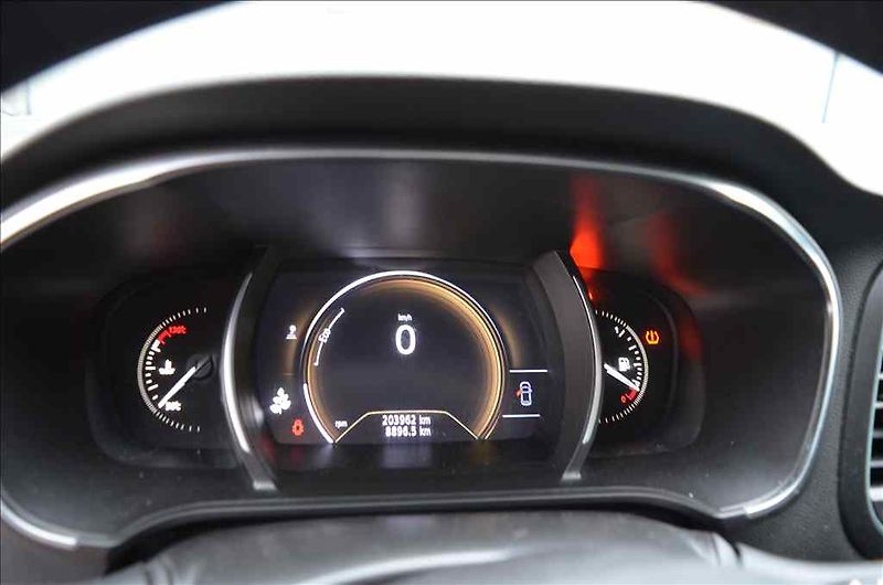 Renault Mégane (2016) GRANDTOUR 1,5 DCI - fotka 21 z 24