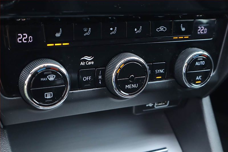 Škoda Octavia (2018) 1.5 TSI, Serv.kniha, Tempomat - fotka 13 z 22