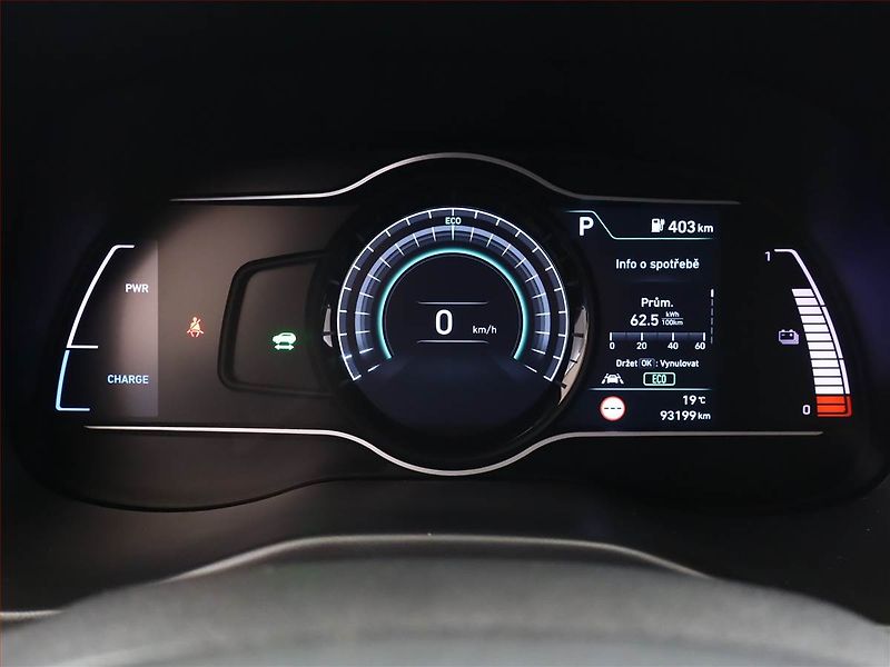 Hyundai Kona (2021) Electric 64 kWh, SoH 100% - fotka 9 z 24