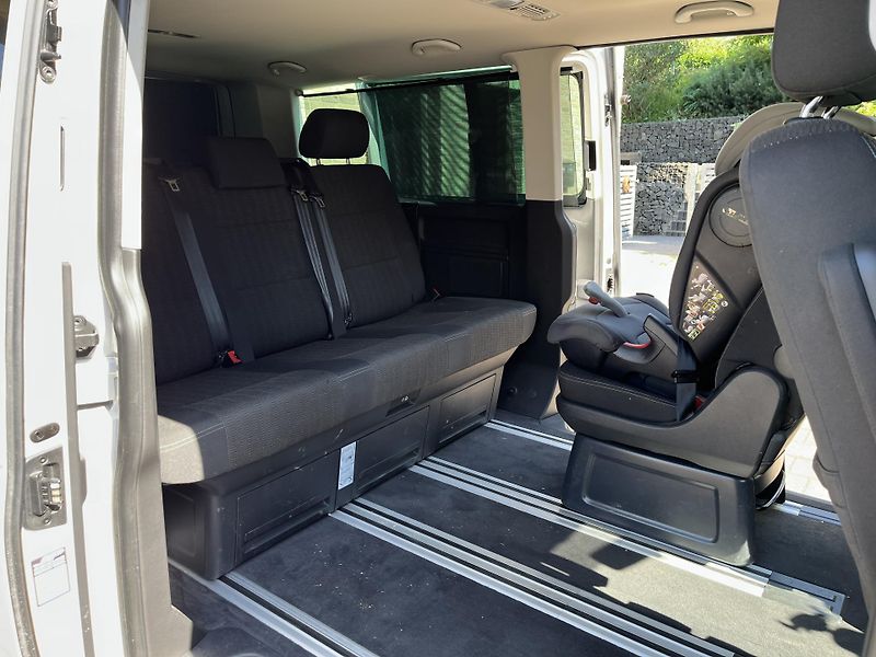 Volkswagen Multivan (2015) LONG, DSG, 110KW, NEZ. TOP. - fotka 19 z 26