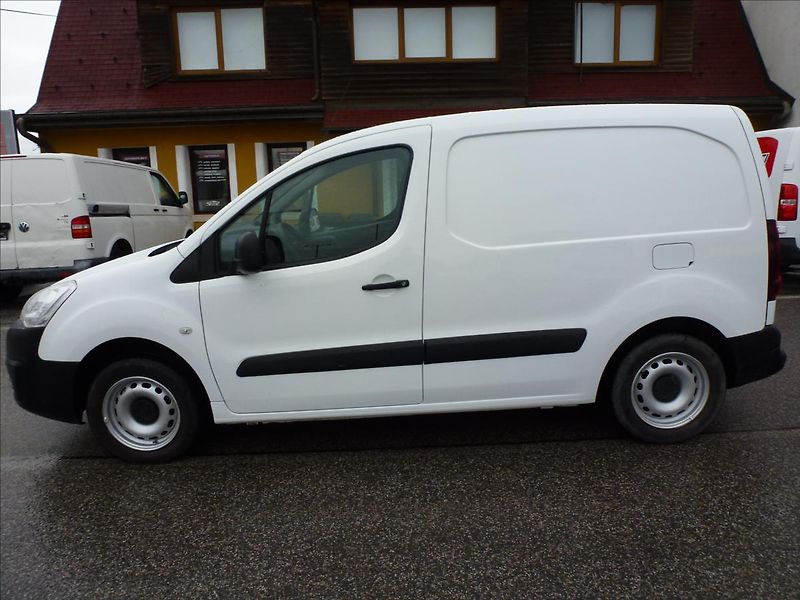 Citroën Berlingo 1,6 HDI 3míst Tažné,Klima,Temp - fotka 12 z 49