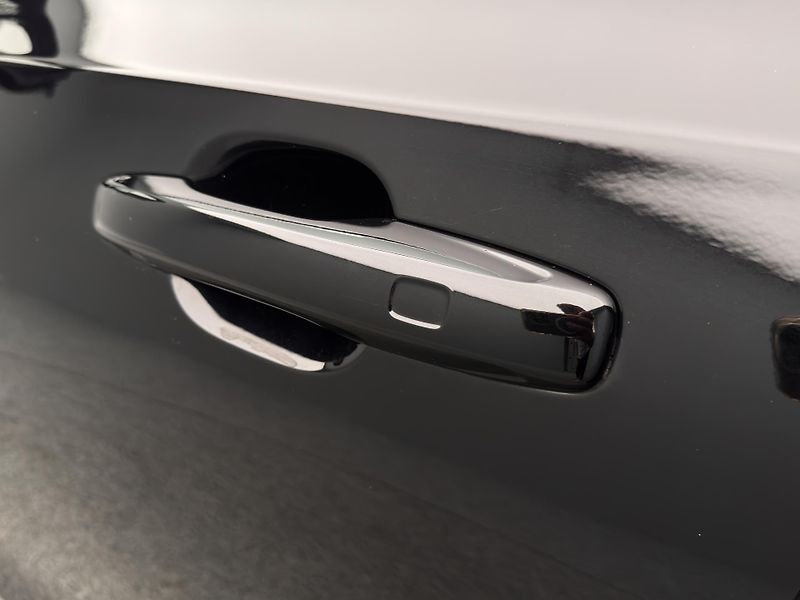 Volvo V90 T8 AWD RECHARGE ULTRA - fotka 17 z 53