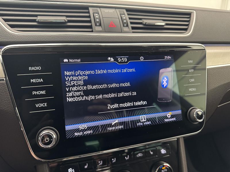 Škoda Superb 1.4tsi*Plug-In*160kw*L&K*PANO* - fotka 32 z 44