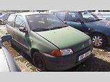 Fiat Punto dlouhodobě odstavený v policejním areálu