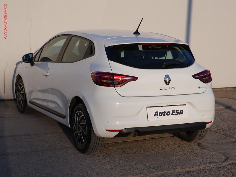 Renault Clio (2022) 1.0 TCe, 2.maj,ČR - fotka 4 z 17