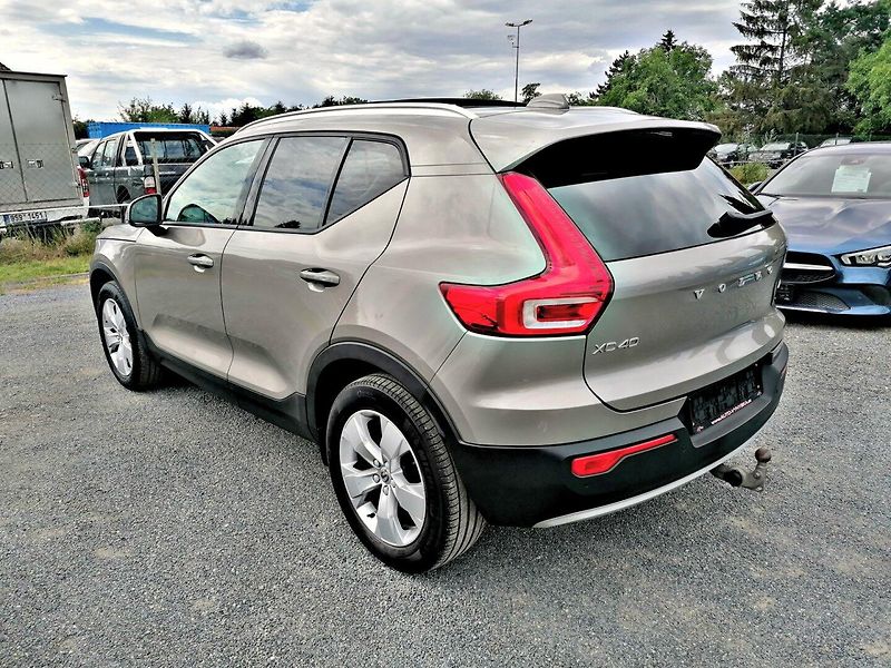 Volvo XC40 (2020) T3 Panorama,Kůže,Winter Paket - fotka 5 z 35