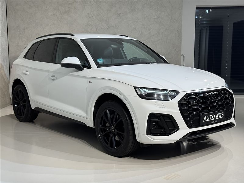 Audi Q5 2,0 TDi  Quattro S-Line Assist - fotka 3 z 50