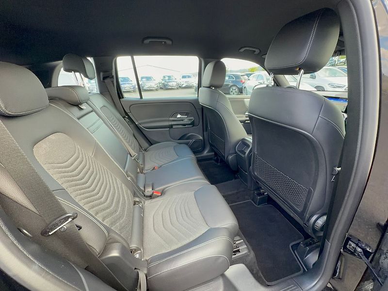 Mercedes-Benz GLB 200 d 4MATIC - fotka 11 z 35