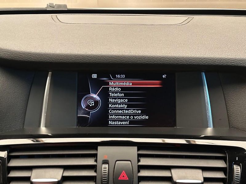 BMW X3 (2016) 20d Xdrive 140 KW  - fotka 16 z 21