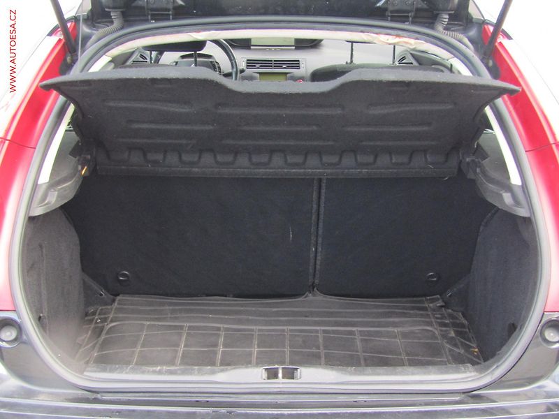Citroën C4 (2006) 1.6 HDi, Klima - fotka 7 z 17