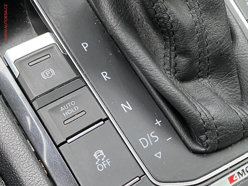 Volkswagen Tiguan (2016) 2.0 TDi 4x4, Highline, DSG, - fotka 14 z 20