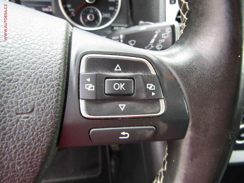 Volkswagen Tiguan (2014) 2.0 TDi 4x4, servis.kniha, AC - fotka 13 z 23