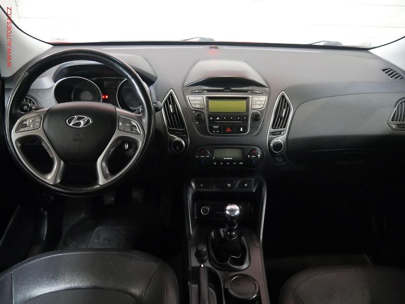 Hyundai ix35 (2014) 1.7 CRDi, 2.maj,ČR, STK2/28 - fotka 8 z 18