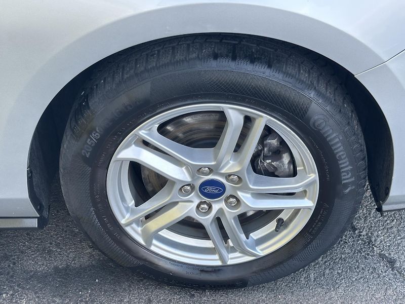 Ford Focus (2021) KOMBI 1.0/74kW * 1.Maj *LED*  - fotka 39 z 39