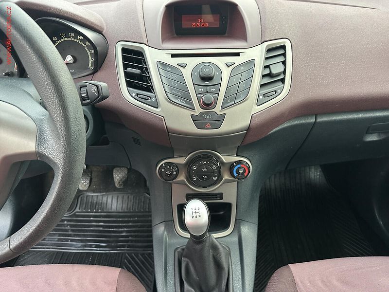 Ford Fiesta (2009) 1.25, AC - fotka 13 z 16