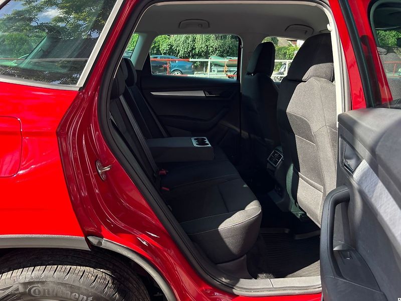 Škoda Karoq 2.0TDi-DSG/2023/ČR.DPH.1MAJ-ZÁ - fotka 26 z 47