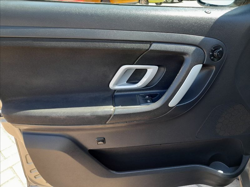 Škoda Roomster 1,4 TDi STÁLE U NÁS - fotka 9 z 17