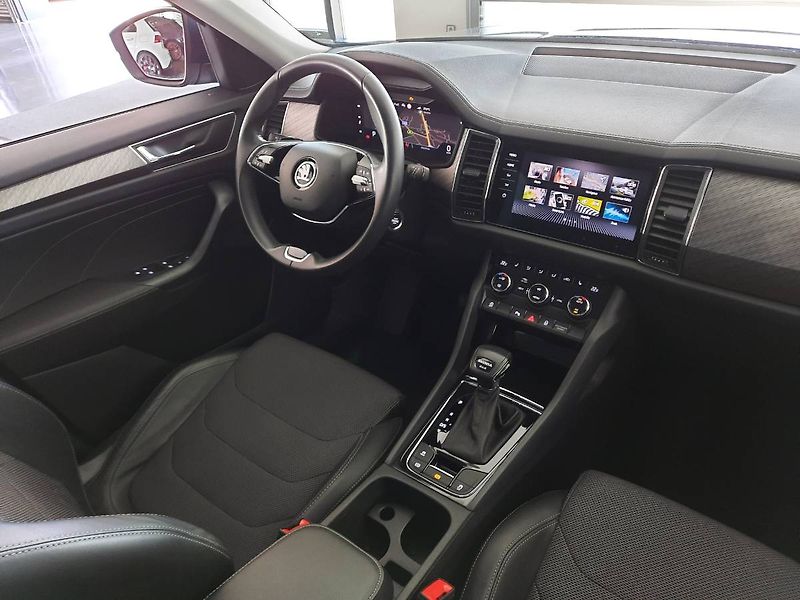 Škoda Kodiaq (2023) Style 2.0 TSI 4x4 (140kW/190k) - fotka 11 z 27