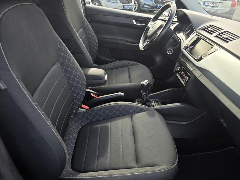 Škoda Fabia 1.2 TSI 81KW STYLE 1Majitel - fotka 17 z 21