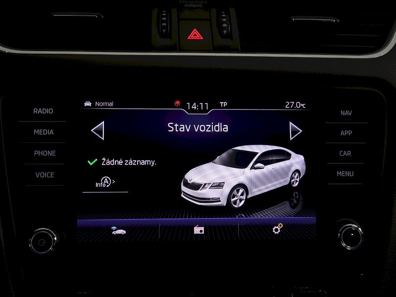Škoda Octavia (2019) LAURIN&KLEMENT 2.0TDI 110KW DS - fotka 28 z 48