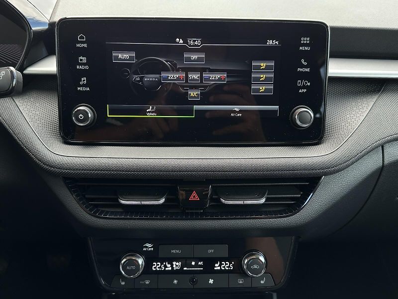 Škoda Fabia 1.0TSi 95PS LED V.Cockpit Clim - fotka 19 z 34