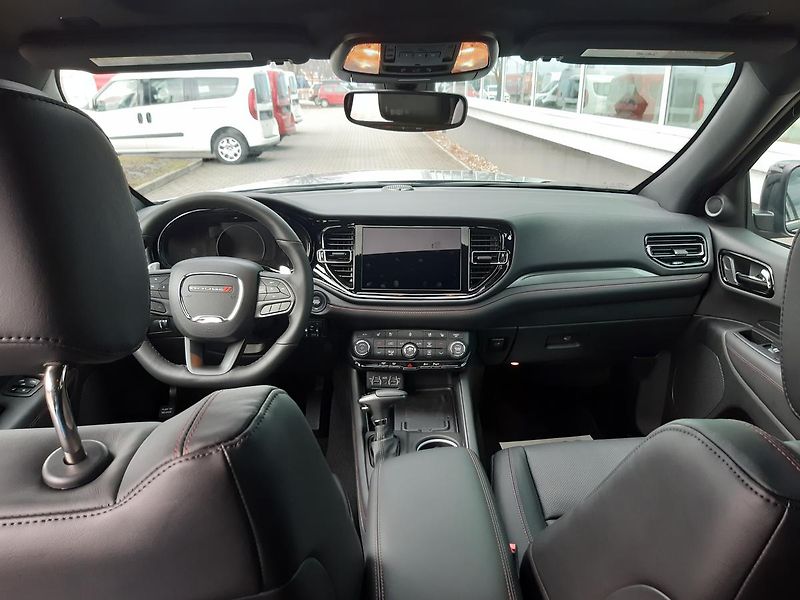 Dodge Durango (2026) 5,7 V8 HEMI  R/T 4x4 - fotka 23 z 47