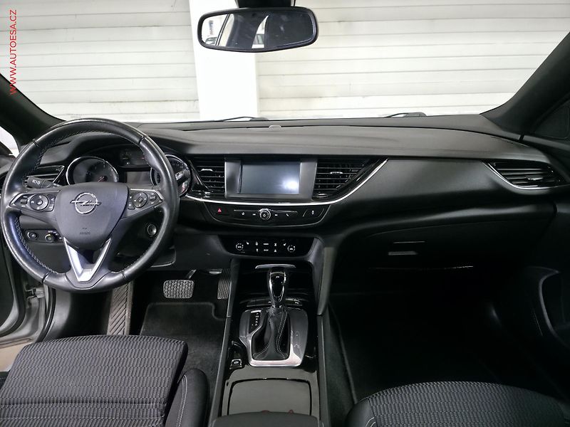 Opel Insignia (2021) 2.0 CDTi, AT, LED, navi - fotka 8 z 18
